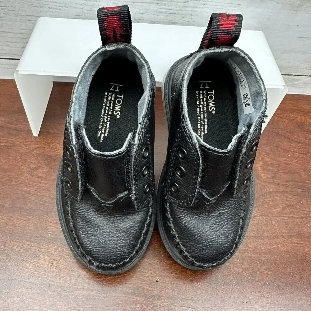 Toms Toddler Chukka Boot Shoes Leather Hook & Loop Slip On Size 7 Black EUC